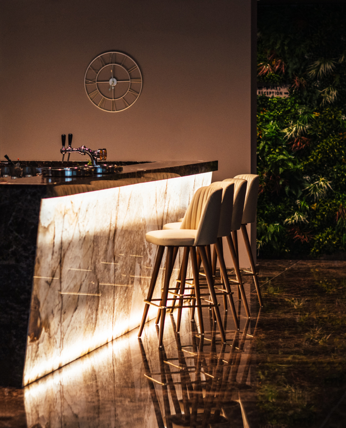 bar image